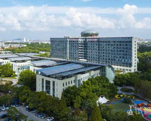 琥珀中心学校举行开学典礼暨法治宣传教育活动