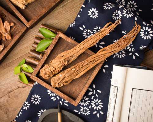 孕早期饮用花茶的注意事项、好处与副作用，金银花茶是否适宜？及替代饮品推