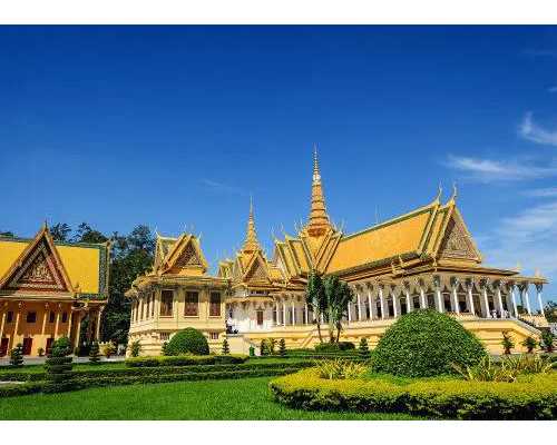 41岁任家萱宣布怀孕，离婚后恋上小7岁男友，扬言不会领证